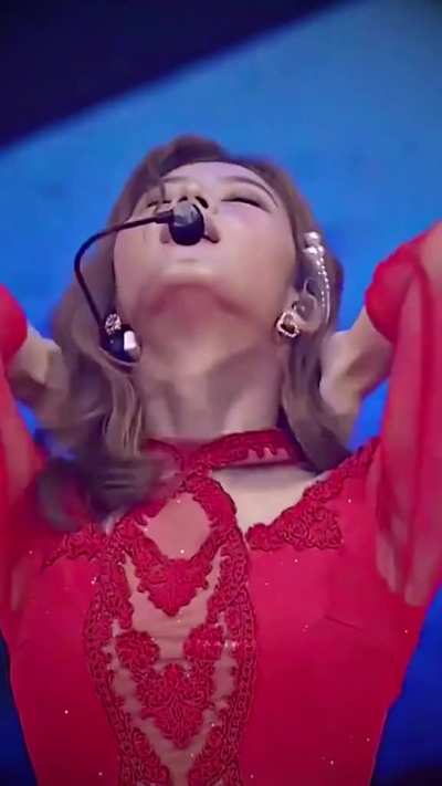 Sana - red top