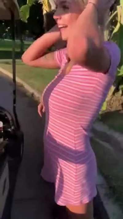 Gabbie Getting Creampied In Public