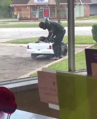 This guy and his mini car