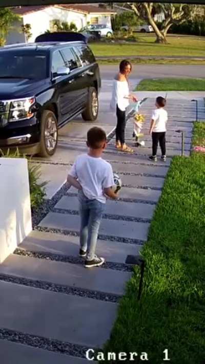 She Immediately Went Back In The House And Broke Every Piece Of “Live Laugh Love” Decor She Owned [Crosspost from r/caughtoncamera]