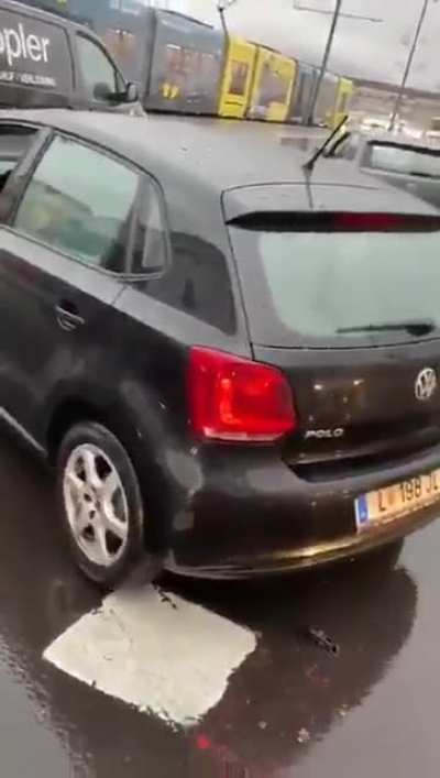 Ну нахер, я свали<wbr>ваю!