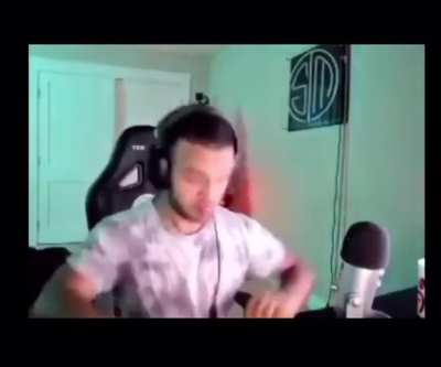 🎵😘