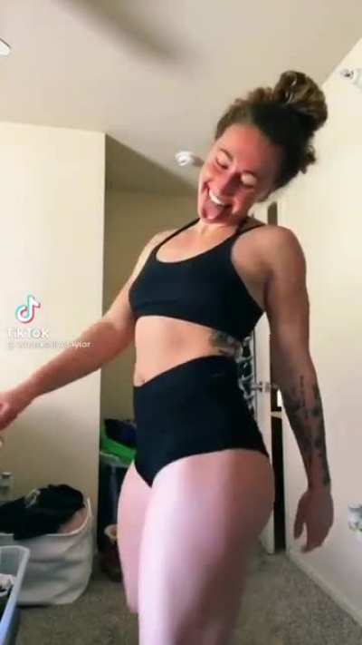 Iowa Thotty 🌽 🍑