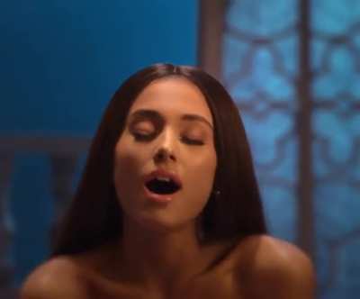 Ariana Grande's reaction went you put it in