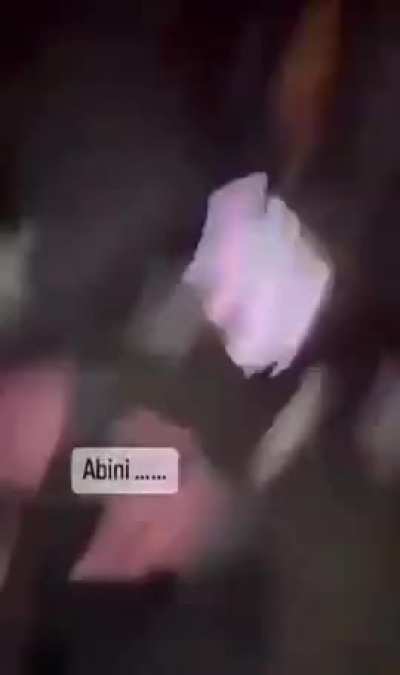 Belçika'daki Türk vatandaşlar, terör sempa<wbr>tizan<wbr>ların<wbr>ın eylem yaptı<wbr>ğı al<wbr>anı b<wbr>asmış hepsinin aminakoymuslar