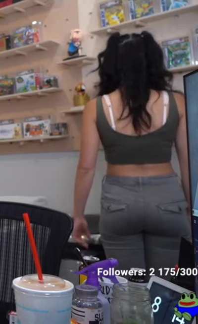 Andrea on Mizkifs channel