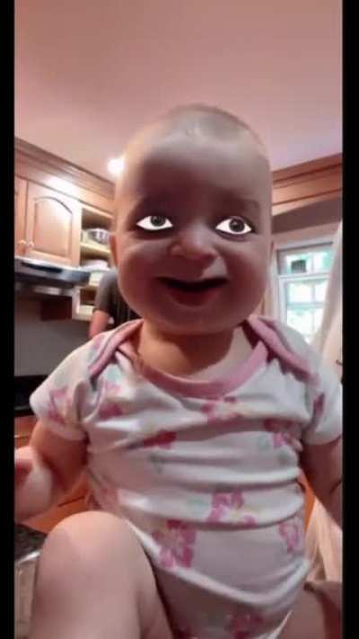Baby’s first selfie filter 😳🤦‍♀️