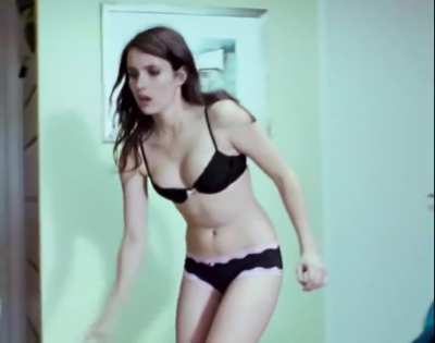 Emma Roberts