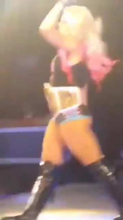 Throwback entrance