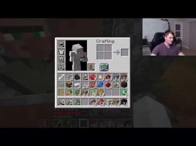 TheOdd1sOut meets a creeper