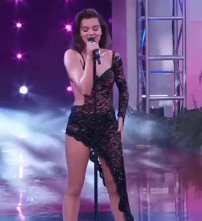 Hailee Steinfeld