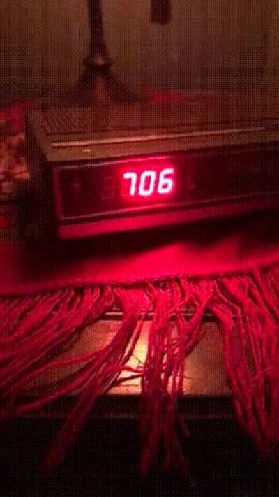 This glitched clock.