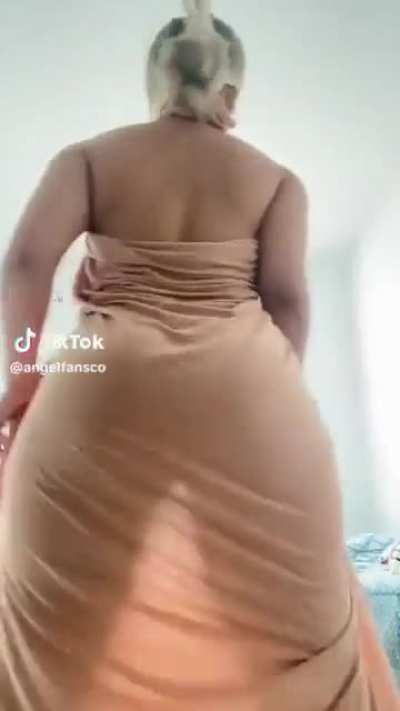 See through twerking
