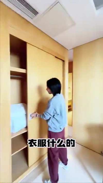 穷蛆没见过<wbr>这种病房吧<wbr>，能住这种<wbr>病房的还都<wbr>不用花钱