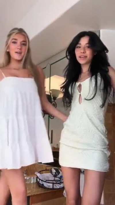 The Breckie and Rachel slut duo is so hot