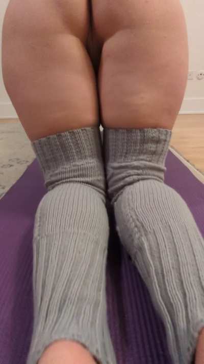 Mommy needs a good deep stretch 