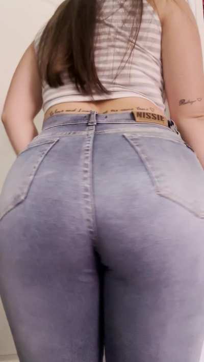 Get your face close to the screen and watch me walk