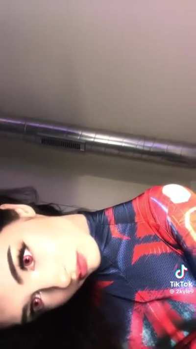 Love spider woman cosplays 🥰🍒🤩