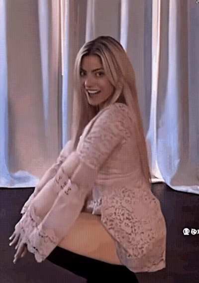 Alexa Bliss on top, riding you like this. How long will you be able to last?