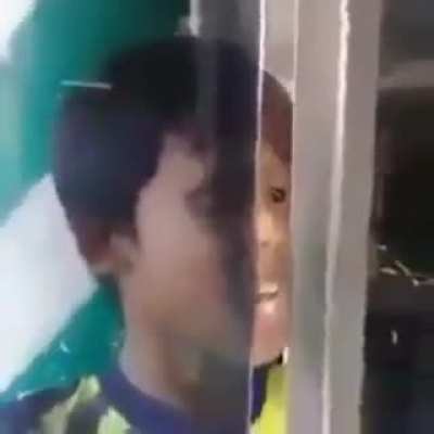 :v