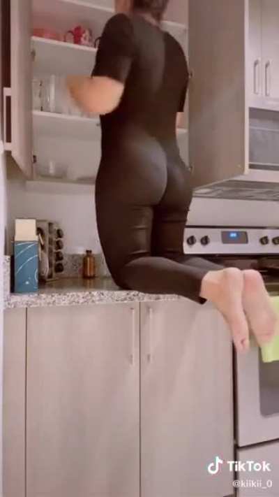 Short girls need help