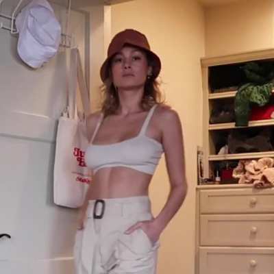 Braless jiggle