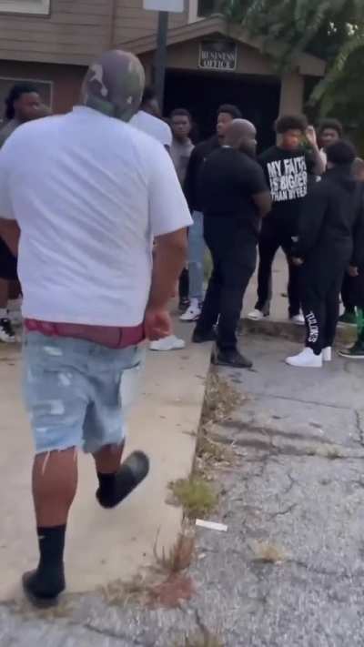4L means 4L some of you deo niggas ain’t standing on BUISNESS 😤