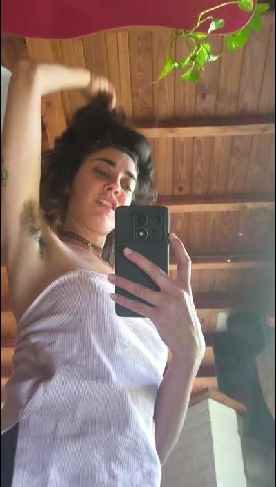 Teasing u with my armpits is my favourite thing to do
