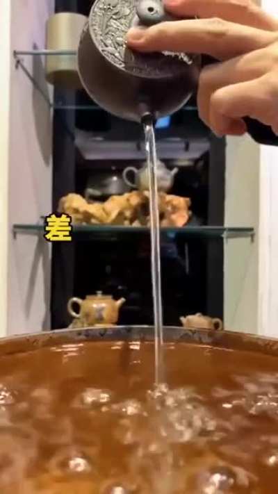 the difference between china teapots