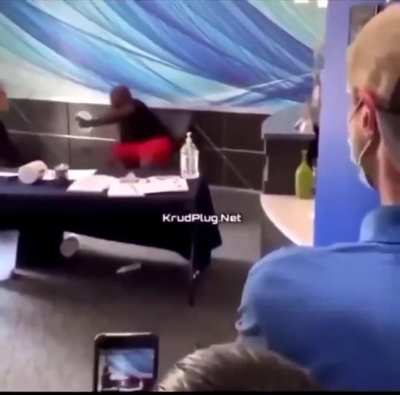 Dude faked being affected by the taser😨