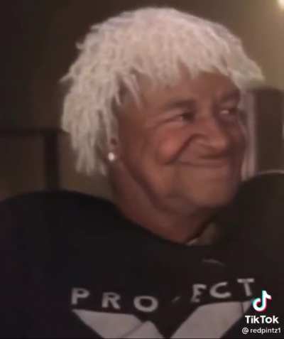 Omg y do he look like that