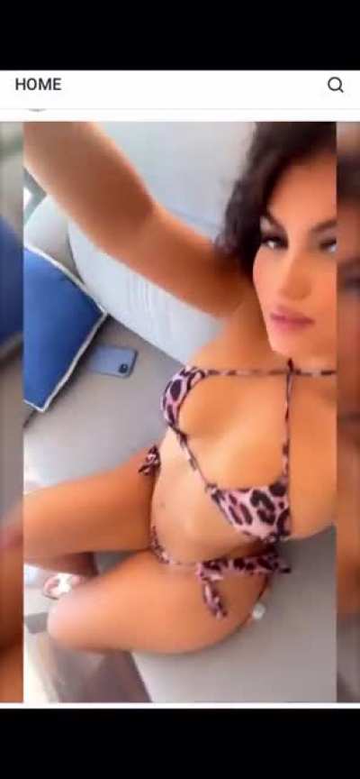 👙👙