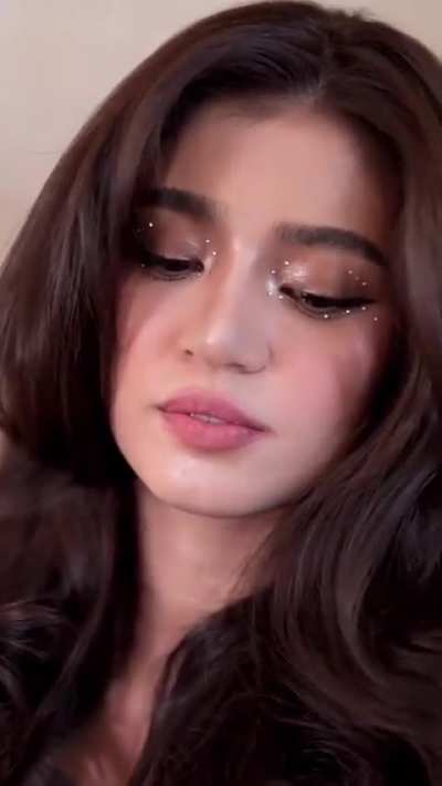 Belle Mariano 