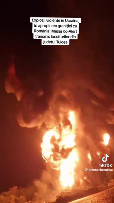 Russian bombs hitting Ukraine, seen from the Romanian shore