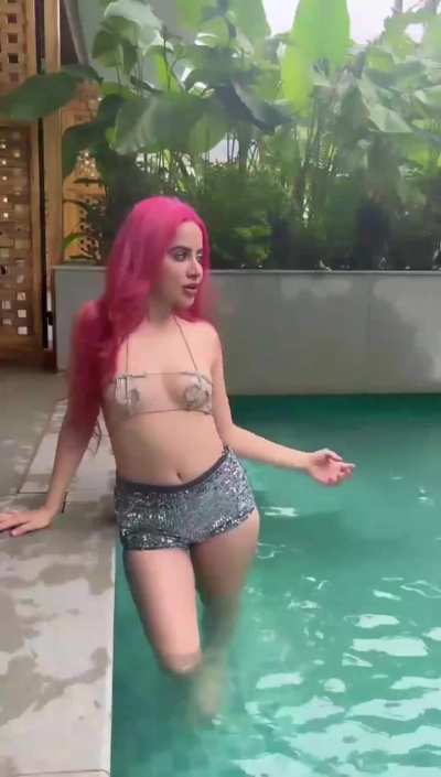 Urfi javed 