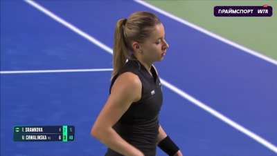 Maja Chwalińska wins the point by putting backspin during the return