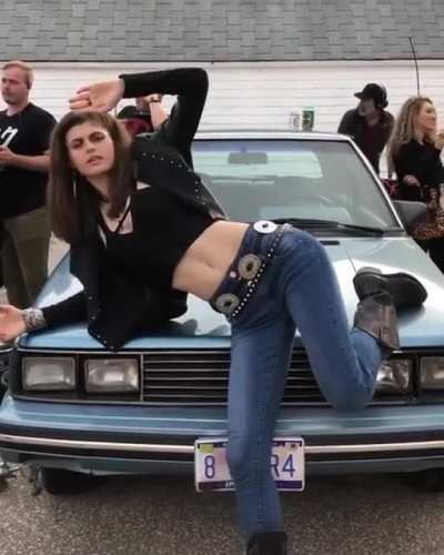 Leg up