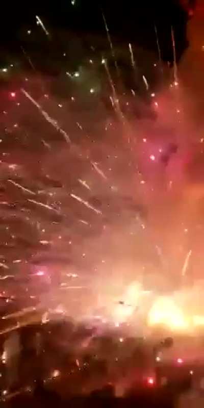 Hey son, look!