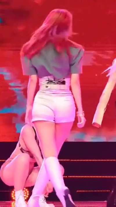 Seulgi really is the perfect woman