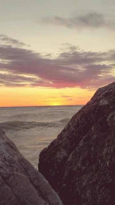 Live Wallpaper-- In Waves