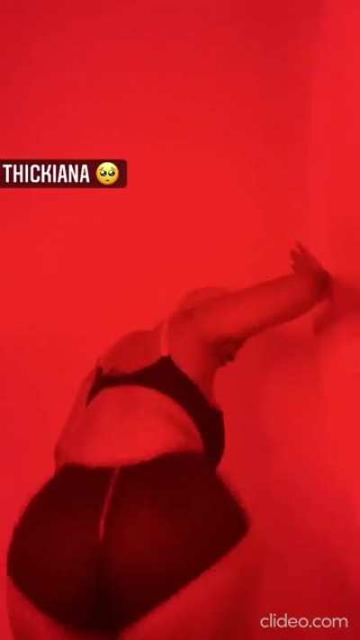 🍑👅💦