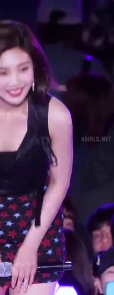 Joy cleavage
