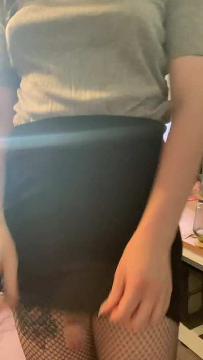 the new girl at the office shows you this… will you follow her to the bathroom? 👀