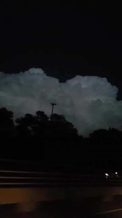🔥 A beautiful non-destructive storm.
