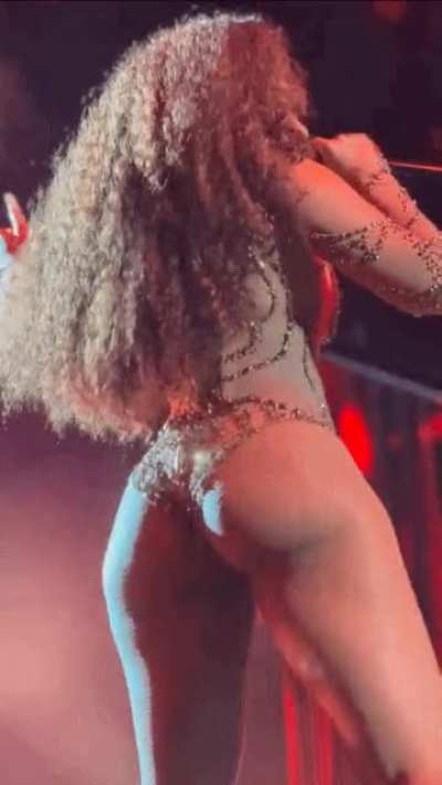Megan Thee Stallion twerking