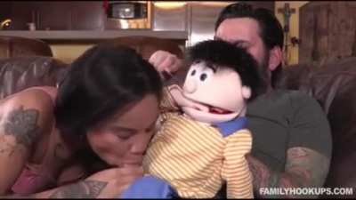 Honey Gold Puppet Blowjob