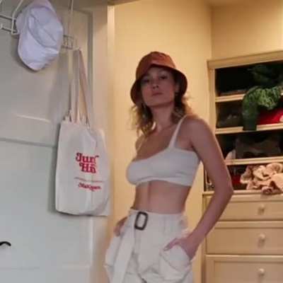 Brie Larson and her amazing boobs and body 🤤