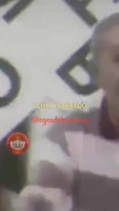 OLHA O DEDOOOO