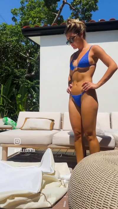 👀👀