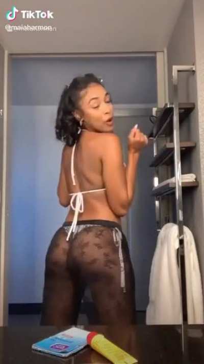 Nice choice of bottoms.
